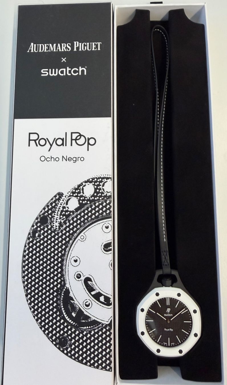 Swatch Orologi: AP x Swatch - Royal Pop Ocho Negro – Nuovo e nell'imballaggio originale da Colombier NE venduto da suburban1959