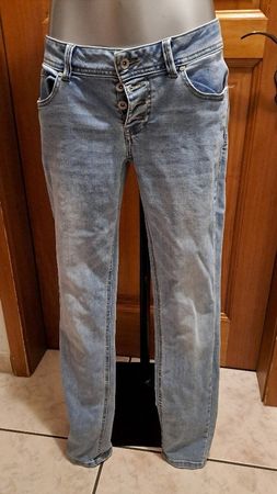 *NEU* HELLBLAUE JEANS "BUENA VISTA" Modell "MALIBU S" Gr. S