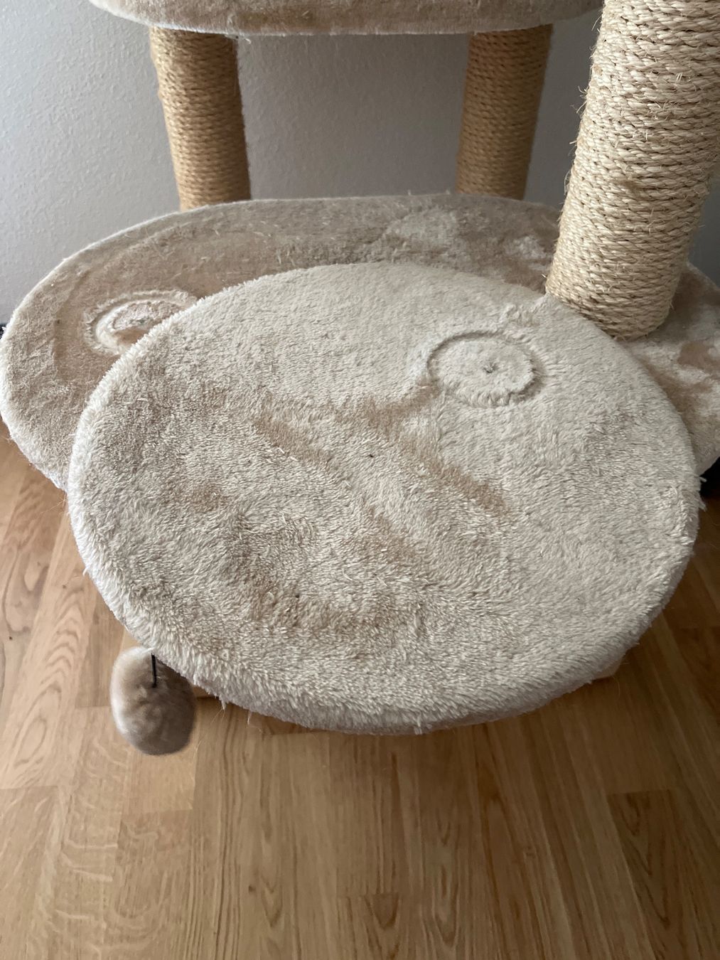 Katzenbaum - Kratzbaum: Kratzbaum Katze gross – Gebraucht aus Uster von Av_rtw6 2