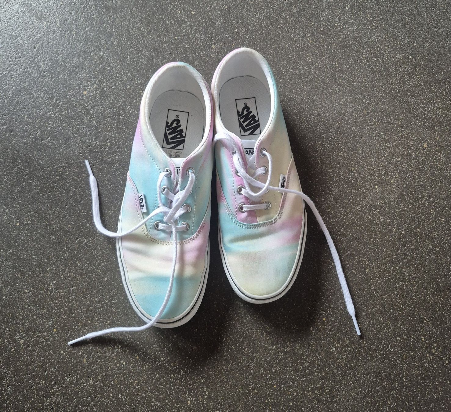 Vans Scarpe da donna: Freizeitschuhe Regenbogenfarben VANS 41 – Nuovo (secondo la descrizione) da St. Gallen venduto da Amelie_73 1