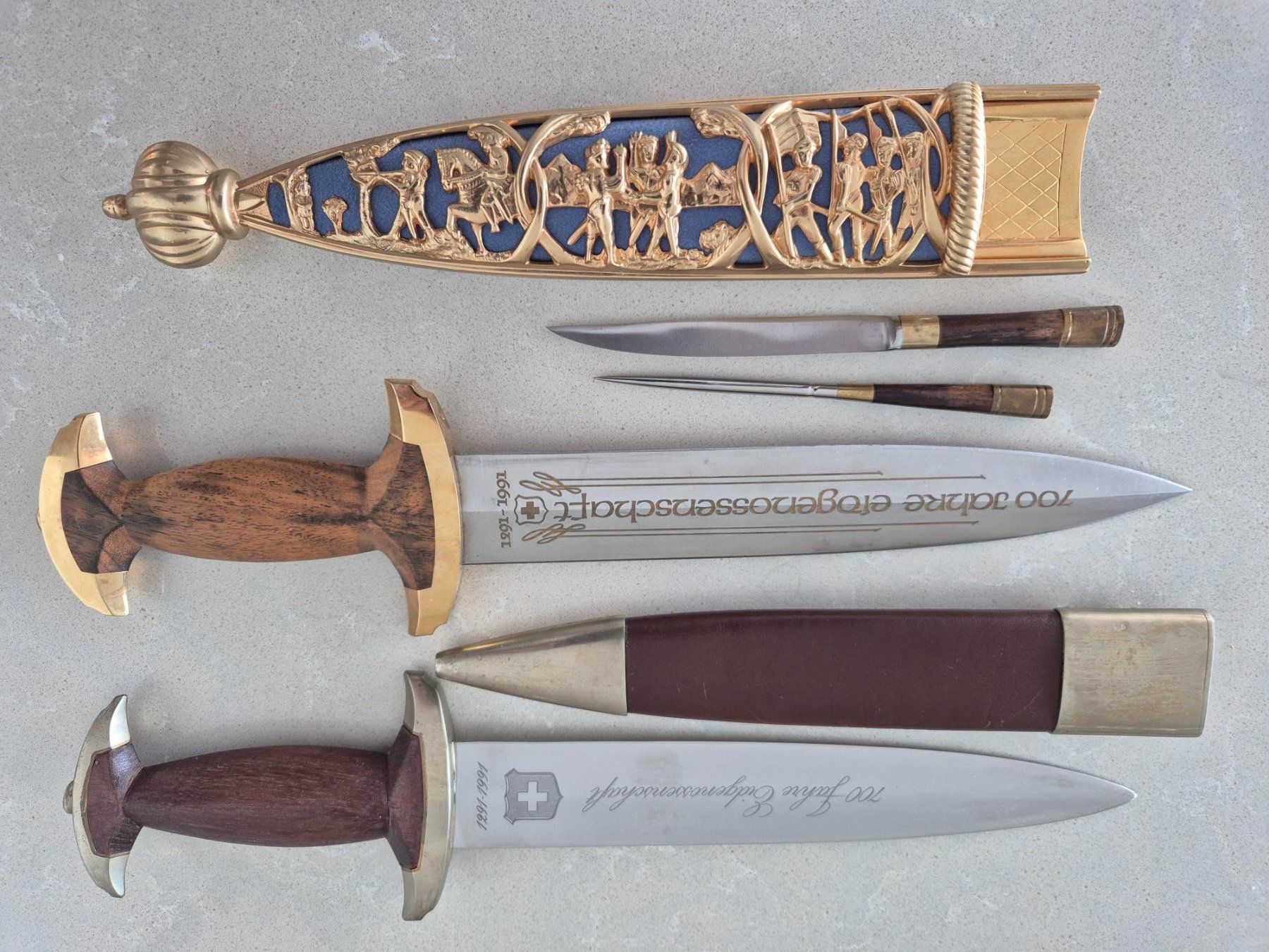 Armi bianche: 700 Jahre Eidgenossenschaft / Schweizerdolch – Nuovo (secondo la descrizione) da Menzberg venduto da donker_voort 1