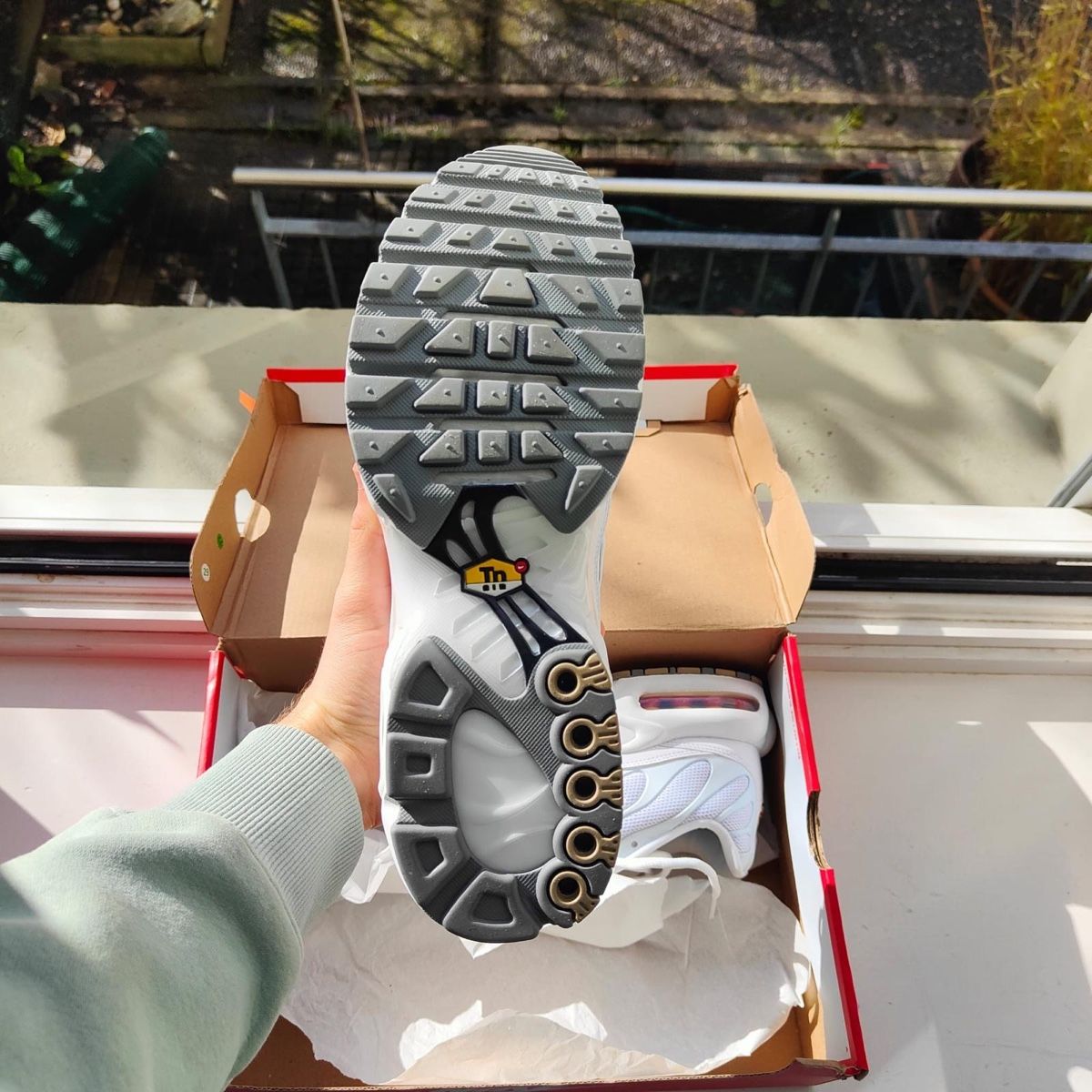 Nike Herrenschuhe: Nike Air Max Plus White EU 44 – Neu und originalverpackt aus Dübendorf von Sneaker_Seller 2