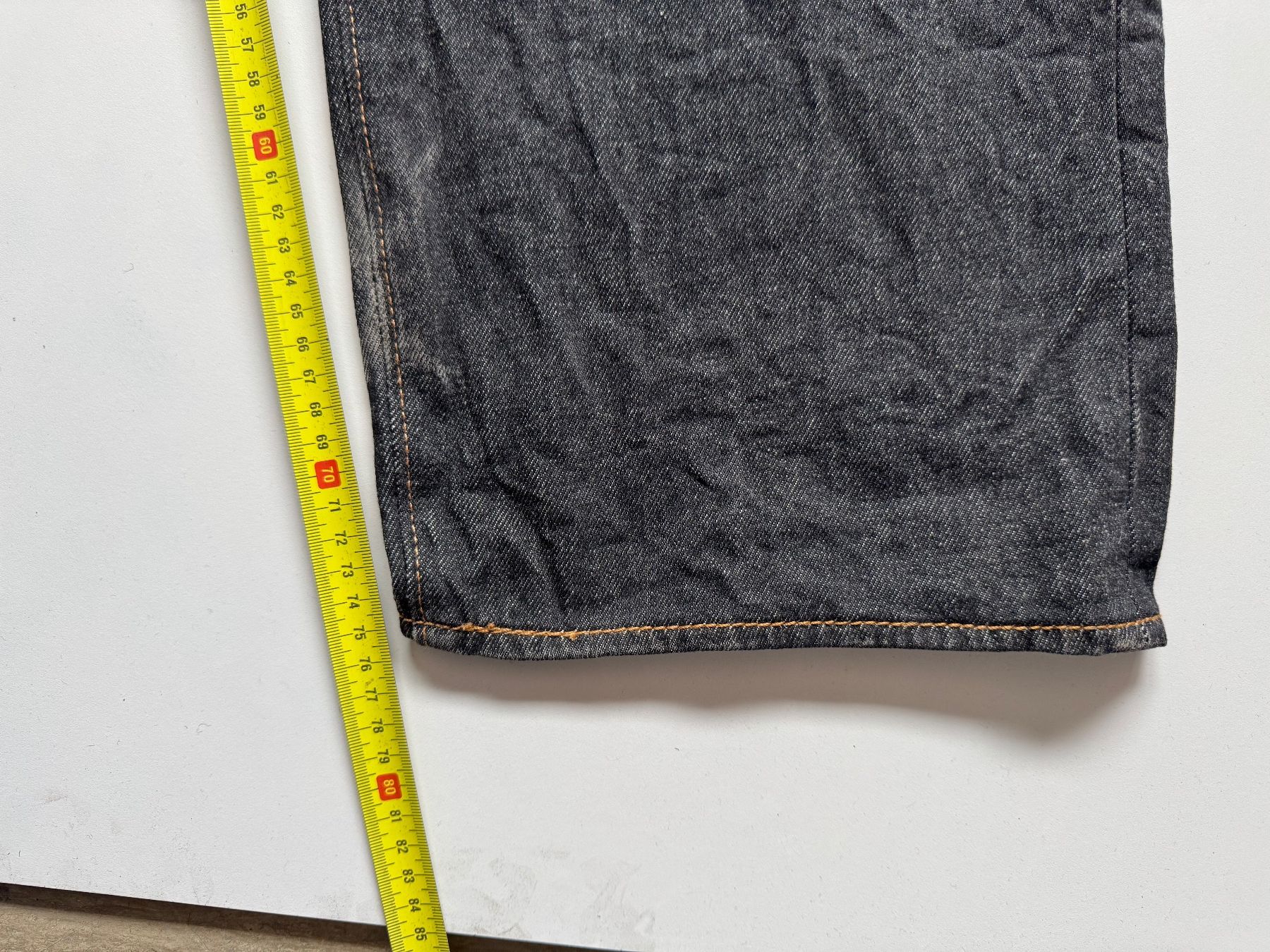 Levi's Jeans: Levis 501 denim from 2017 W42 L32 – Usato da Neuchâtel venduto da _Easy_to_Find_ 2