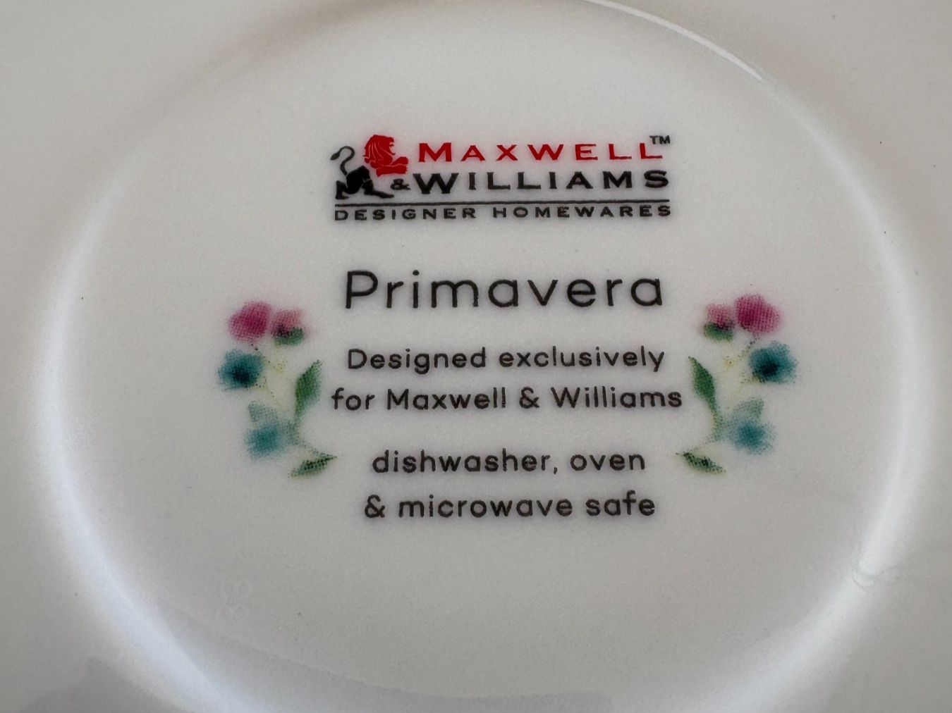 Tazze: Tasse m.Unterteller von Maxwell & Williams, Porzellan NEU – Nuovo (secondo la descrizione) da Aesch LU venduto da Rovo 4
