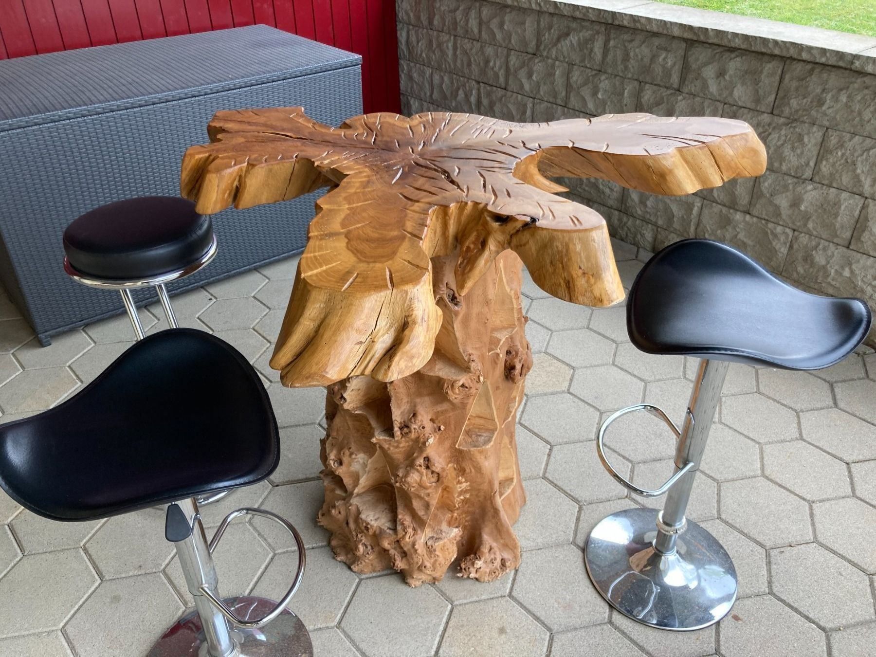Tische: Bartisch,  Stehtisch, Designertisch aus Echtholz (Unikat) – Gebraucht aus Kestenholz von happyeverafter
