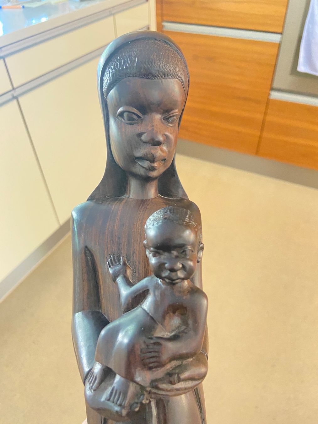 Skulpturen & Statuen: holz figur afrikanisch wunderschön verarbeitet mutter & kind – Gebraucht aus Gipf-Oberfrick von Iberico 6