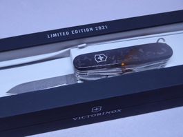 Victorinox 91mm Swiss Champ Damast LE-21 2021 1.6791.J21