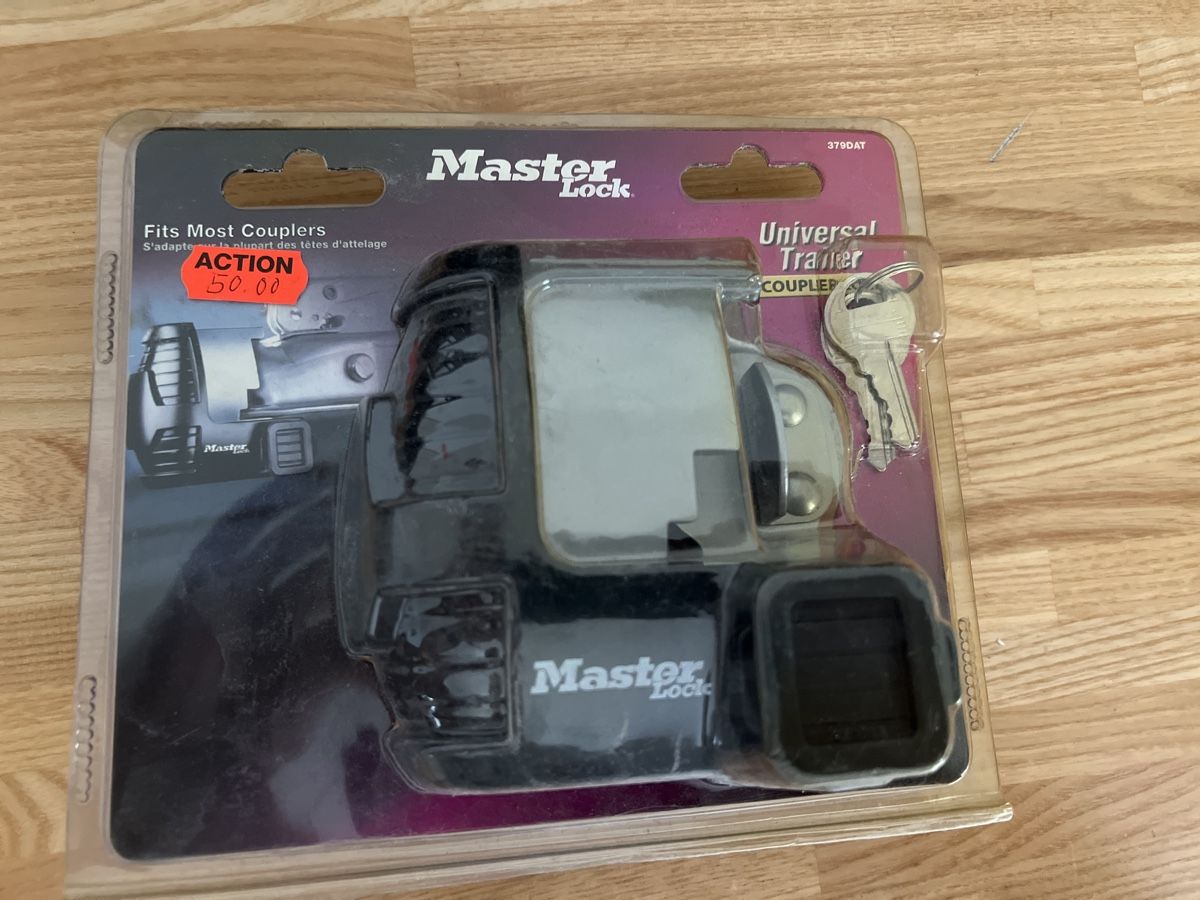 Lucchetti: Anhängerschloss Master Lock neu & originalverpackt – Nuovo e nell'imballaggio originale da Wettingen venduto da Kawasaki987