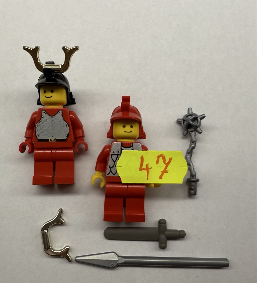 Lego Giocattoli: 2 seltene Lego Ritter mit Waffen – Usato da Rheinfelden venduto da zim_2hqc 1