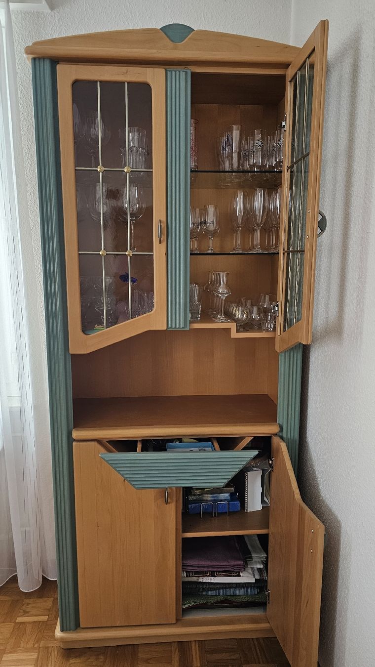 Armadi: Schrank mit Vitrine; Erle massiv – Usato da Allschwil venduto da bar_csw9 1