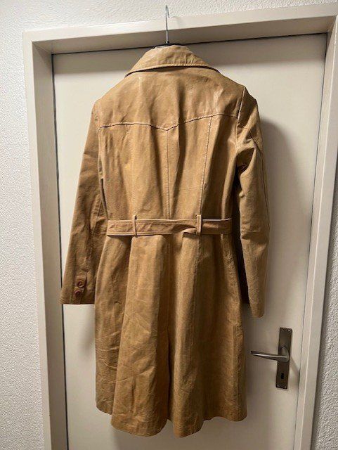 H&M Mäntel: Schöner Damen-Ledermantel, beige ! – Gebraucht aus Aarau von Fredy051 1