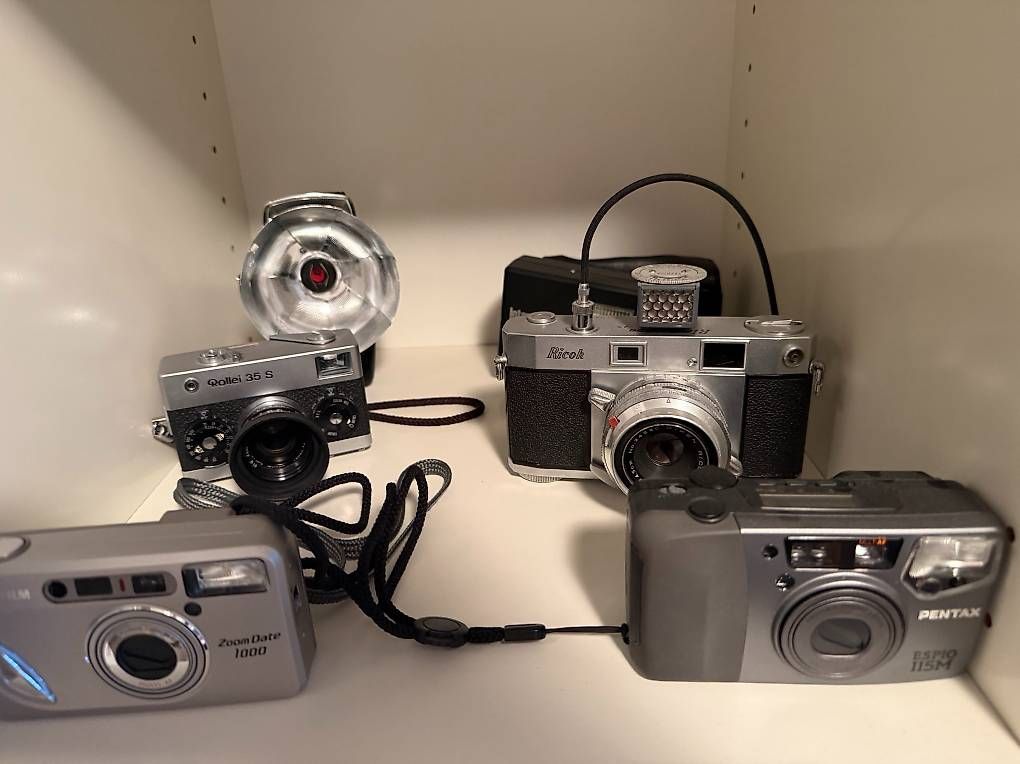 Fotocamera: Alte Fotoapparate – Usato da Biberstein venduto da Induva 2