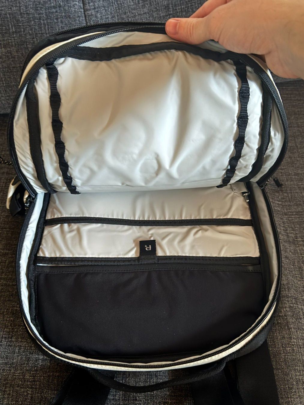 Zaini: Pakt Everyday 15L Bag – Nuovo (secondo la descrizione) da Bern venduto da dimchy 5