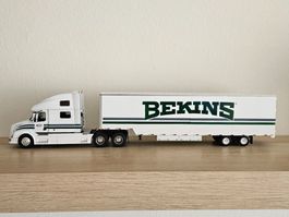 IXO Volvo Truck 1:43