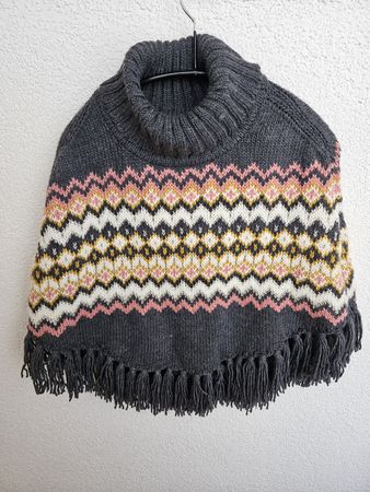 H&M Poncho Gr. 134/152 Grau Rollkragen Winter Top Zustand!