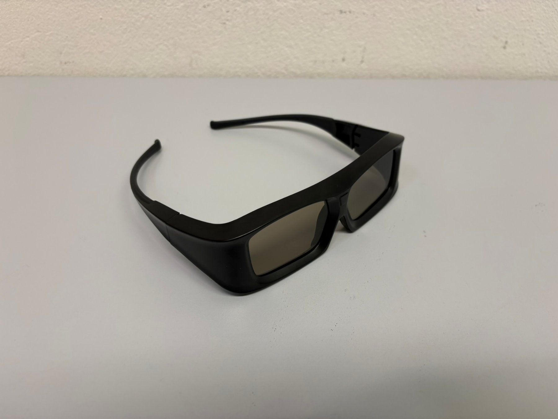 Occhiali & Lenti: 3D Brille mit Batterie – Usato da Hochdorf venduto da av-electronics