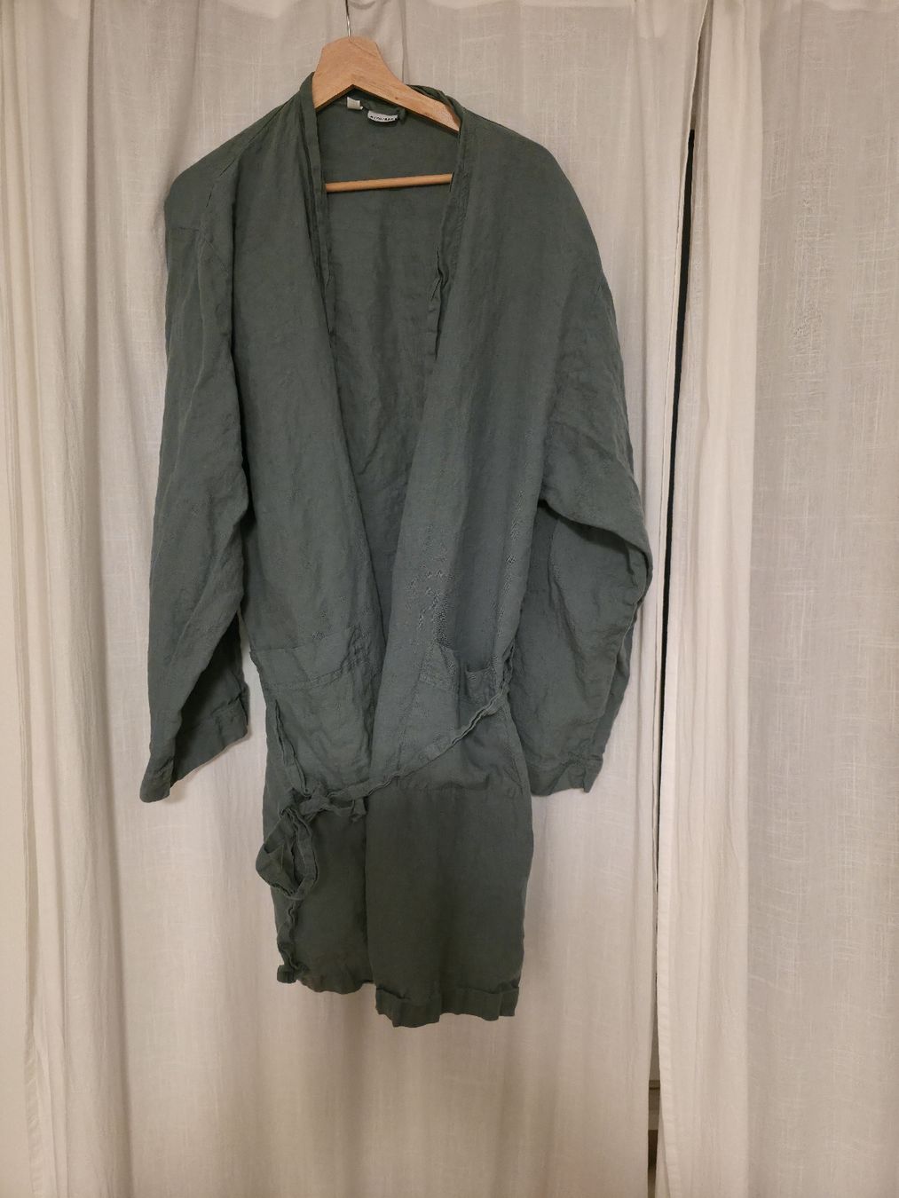 Accappatoi: Leinen Bademantel L/XL – Nuovo (secondo la descrizione) da Luzern venduto da luzri