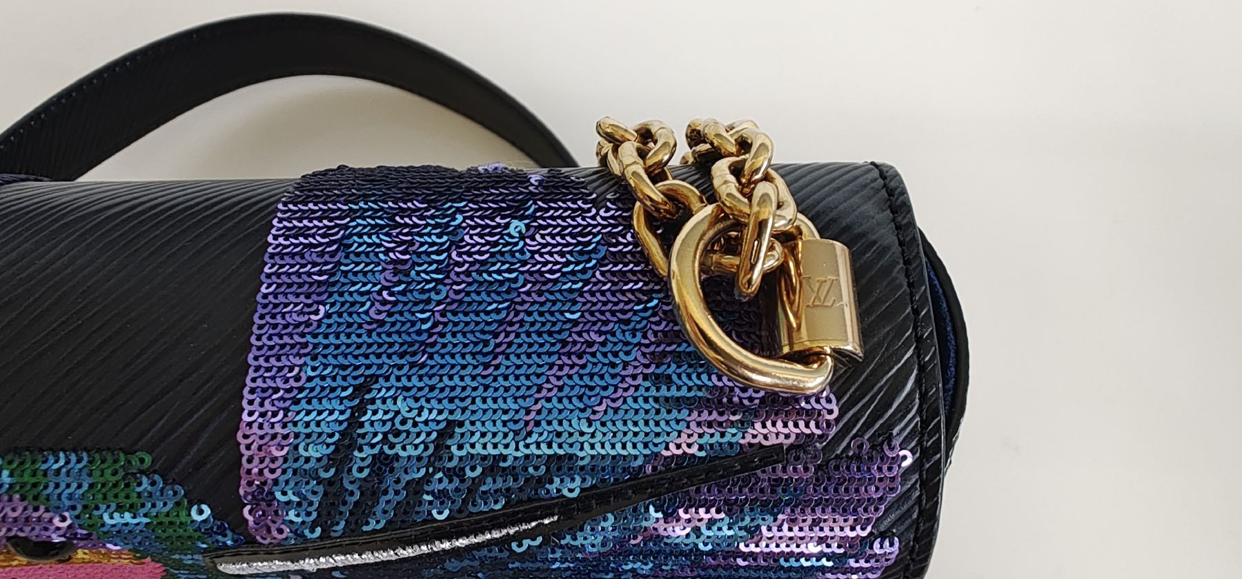 Louis Vuitton Borse da donna: Louis Vuitton Twist MM – Usato da Meilen venduto da Aphrodite87 2