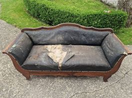 Altes Sofa