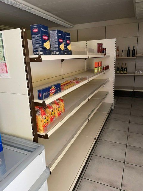 Scaffali: Etagères métalliques – Usato da Saignelégier venduto da COX07 4