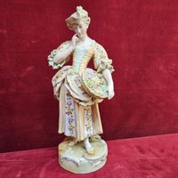 Porzellan Figur Blumenfrau, Frau mit Blumenkorb