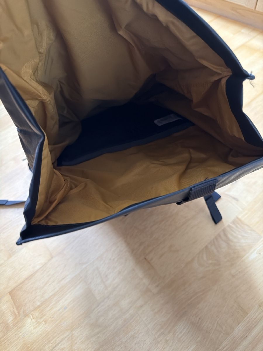 North Face Rucksäcke: The North Face - Itinerant Backpack – Gebraucht aus Urnäsch von _._naomi_._ 3