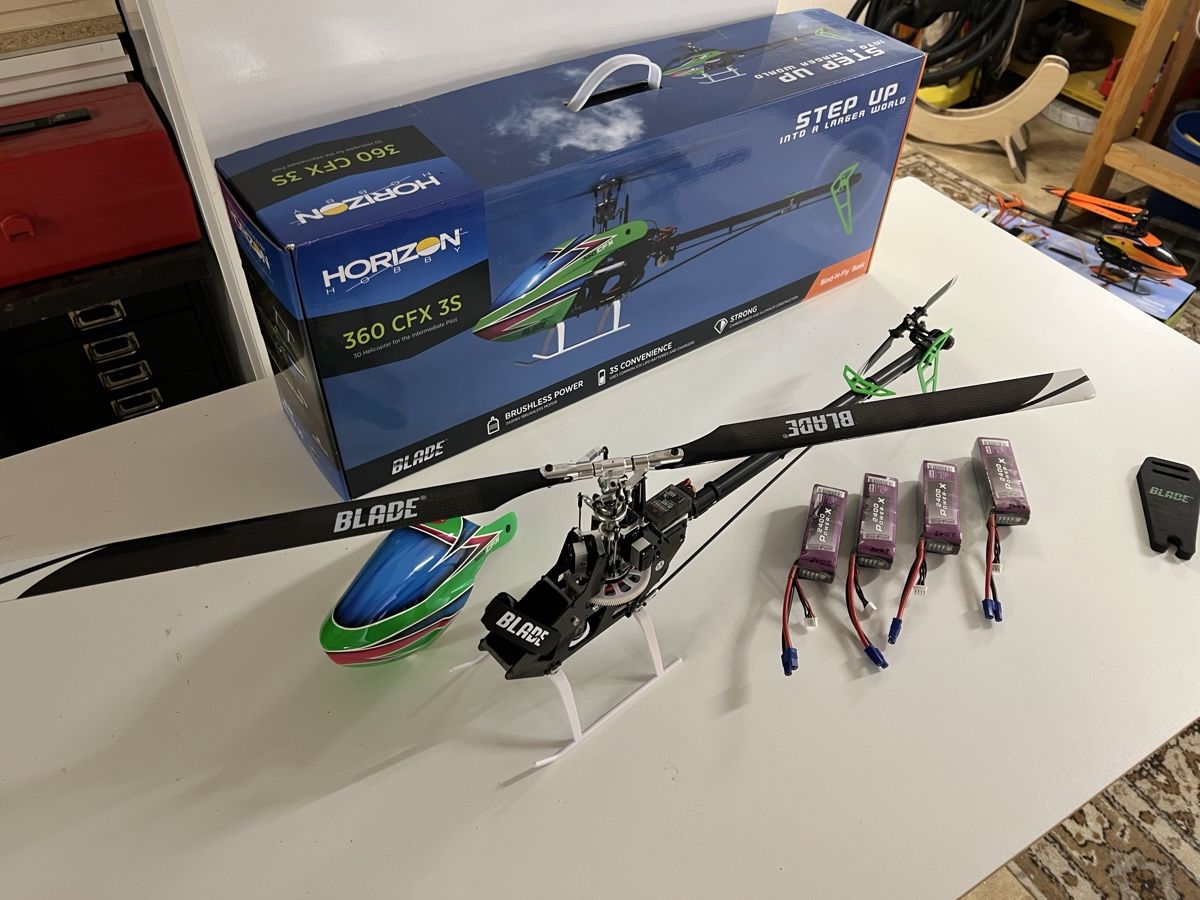 Blade RC Kits de montage: Heli Blade 360CFX 3S mit 4 Akkus – Neuf (Voir description) à Amlikon-Bissegg par hanspi1968 4