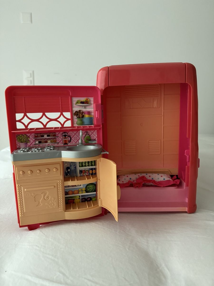 Barbie Case e mobili per bambole: Pink Barbie Dream Campervan – Usato da Vesenaz venduto da nat_mq8l 5