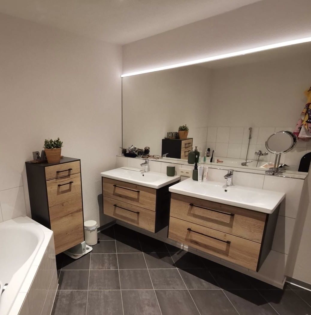Mobili per bagno: Badezimmermöbel Set Holzoptik gebraucht – Usato da Belp venduto da Pisku