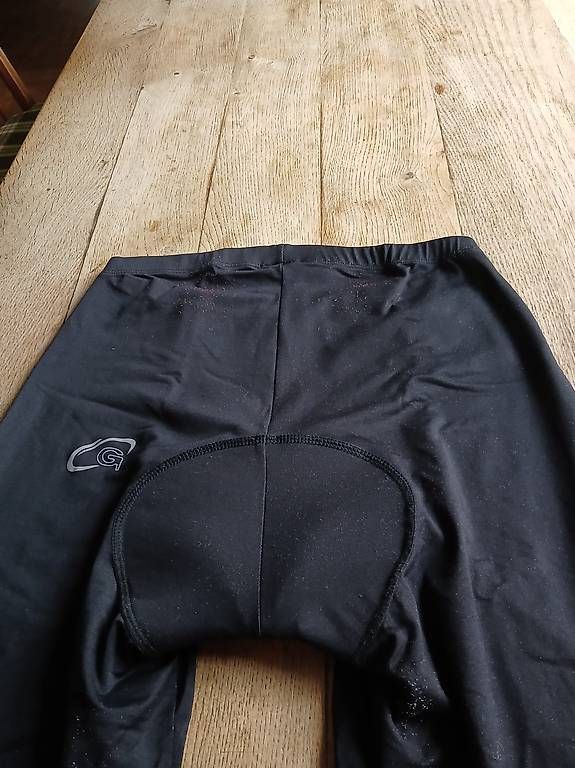 Pantaloni: Gut erhaltene 7/8 Velohose – Usato da Arlesheim venduto da edmss 1