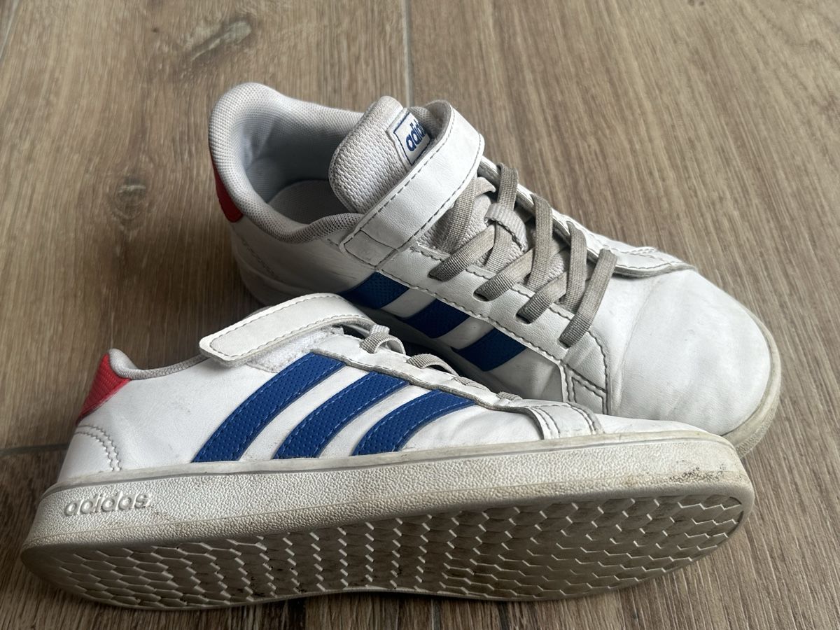 Adidas Chaussures garçon: Chaussures Adidas - Taille 33 – D'occasion à Le Châble VS par 027_aymon 3