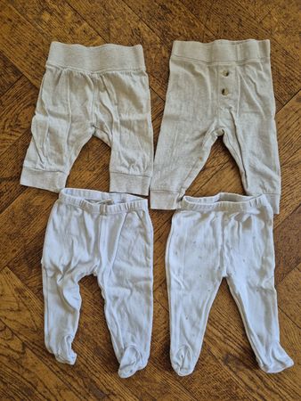 Lot 4 pantalons bébé taille 62