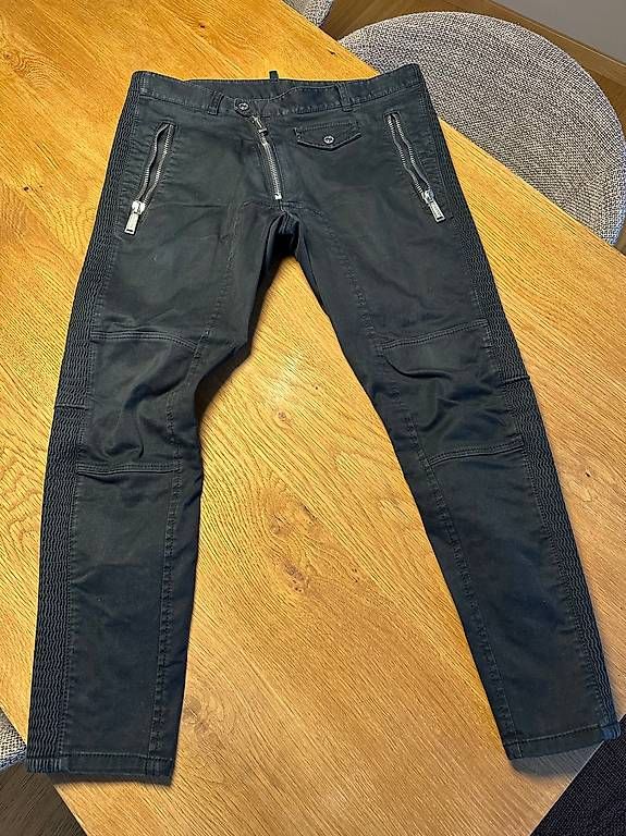 Dsquared2 Hosen: Dsquared2 Hosen – Gebraucht aus Wallisellen von Michelle06