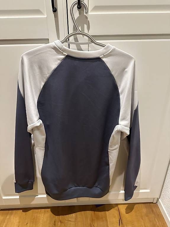 Adidas Maglioni & Felpe: Adidas Sport Pullover Grau, Grösse M – Usato da Rain venduto da naeck 1
