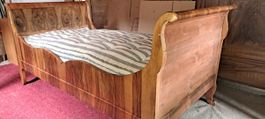 Antikes Bett, Biedermeier
