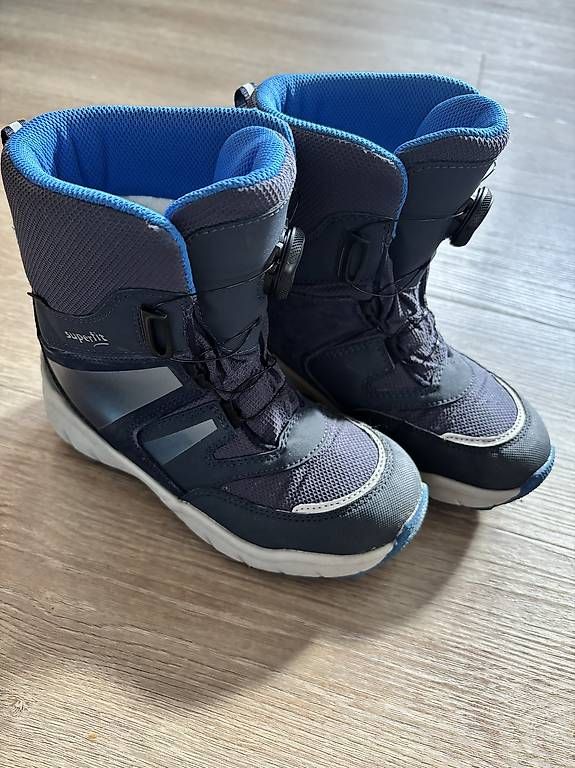 Chaussures garçon: Winterstiefel Gr. 32 / Gr. 34 – D'occasion à Buchs SG par mic_h7dl 2