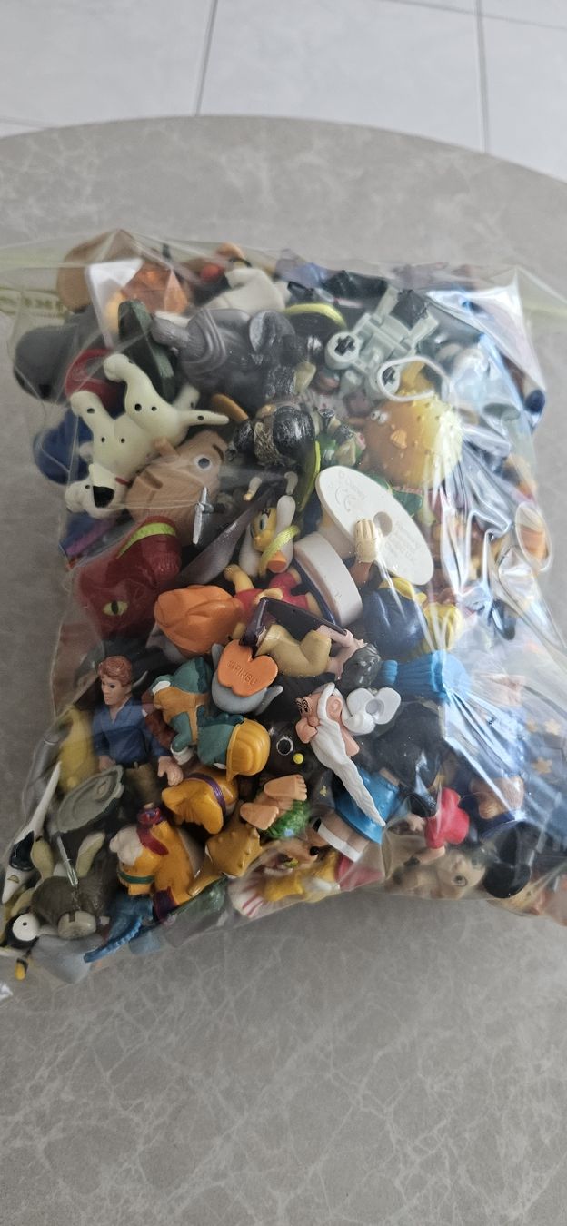 Disney Spielzeuge: Figuren disney, usw divers – Gebraucht aus Schlieren von Disneylover 4
