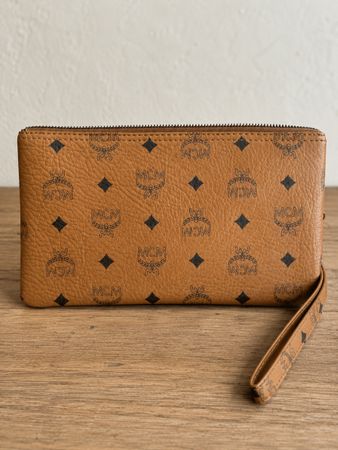 MCM Clutch / Armbandtasche Visetos Cognac – Top Zustand