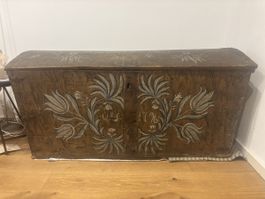 Antiker Truhe mit Malerei, 1796, sehr gut erhalten, CHF 1