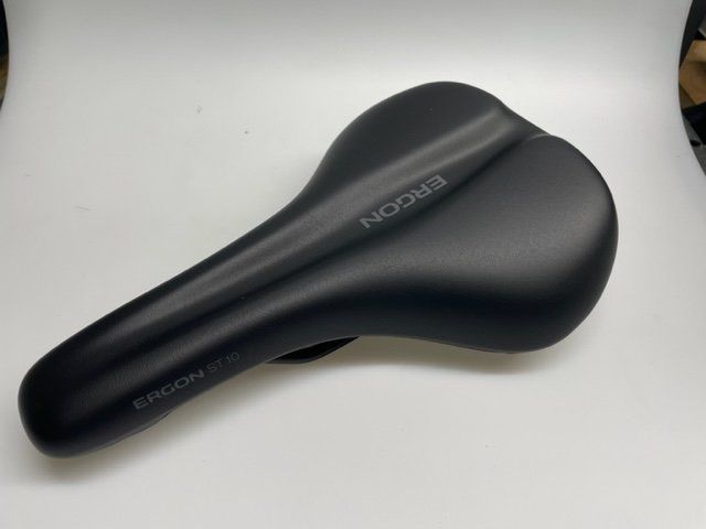 Ergon st10 online saddle