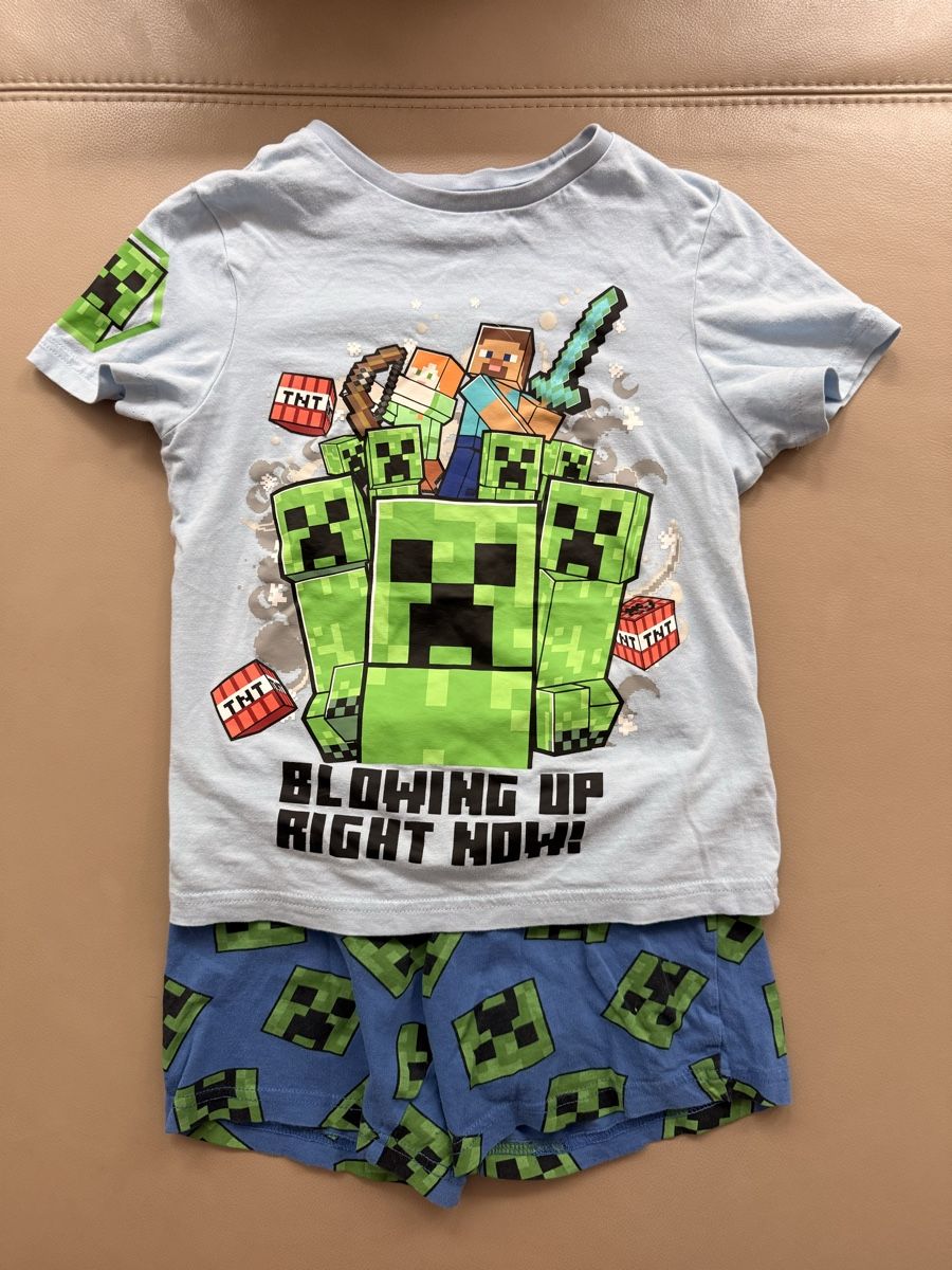 C&A Pigiama & Simili: Minecraft Short Pajama Set Size 122cm – Usato da Diessenhofen venduto da mar_8cyl