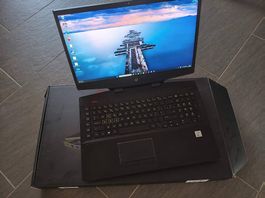 HP OMEN 17 Gaming Laptop  Intel i7 / RTX2070 / 16GB / 144Hz