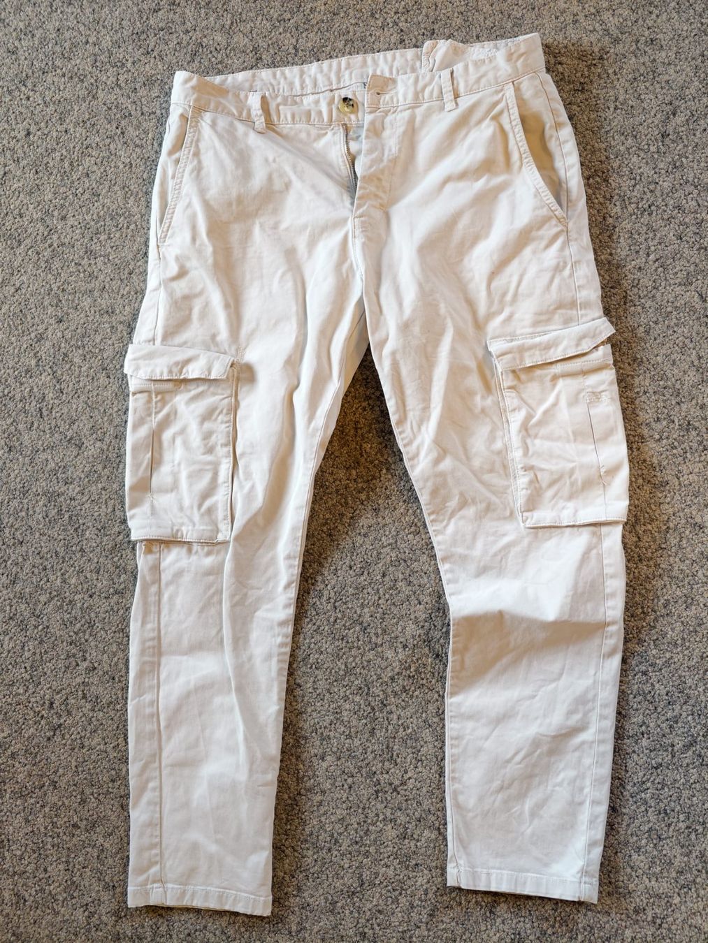 Pantaloni: Zara Hose Grösse: 42 – Usato da Würenlos venduto da getskill