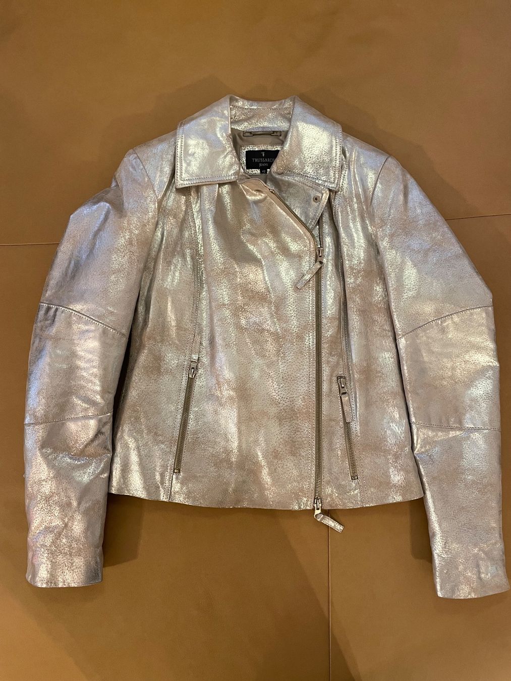 Trussardi Giacche: TRUSSARDI JEANS vintage Leather Jacket – Nuovo (secondo la descrizione) da Corcelles NE venduto da gingerbrain 6