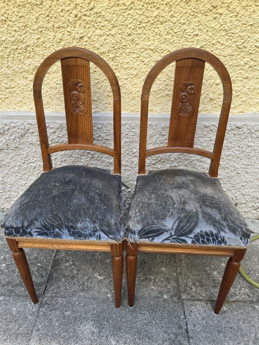 Sedie: 2 Stühle Holz Schnitzerei Stoffbezug – Usato da Bachenbülach venduto da LarissaLaruss
