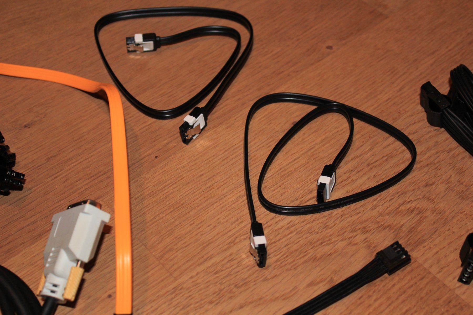 Intel Composants électroniques: 2x CPU Lüfter & diverse PC Kabel – D'occasion à Männedorf par biancyur 6