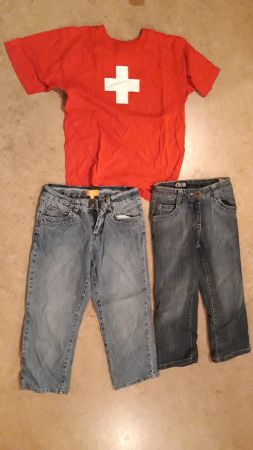 2 Jeans halblang und T-Shirt für Mädchen, Grösse 140 (144)