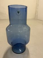 Vase aus blauem Glas