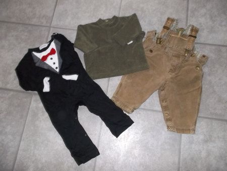 14 teiliges Knabenkleiderpaket Grösse 62 / 68
