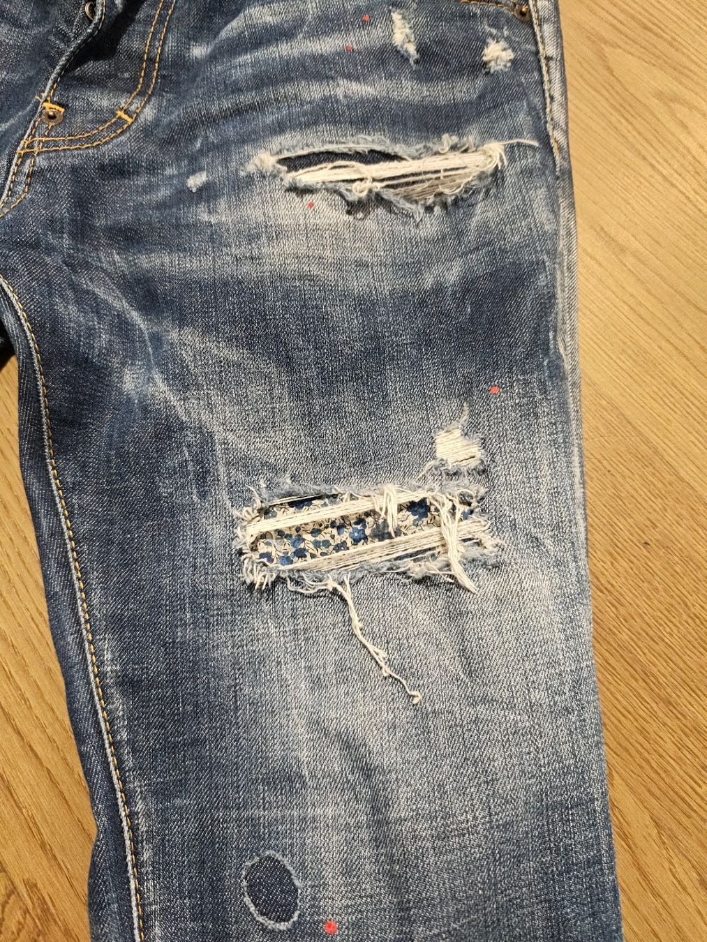 Dsquared2 Jeans: Dsquared2 Jeans Gr. 46 Top! – Usato da Seon venduto da chf_g29b 2